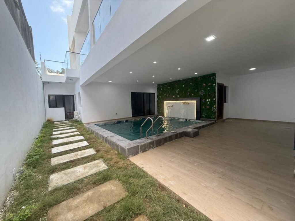 VILLA TRIPLEX image 1